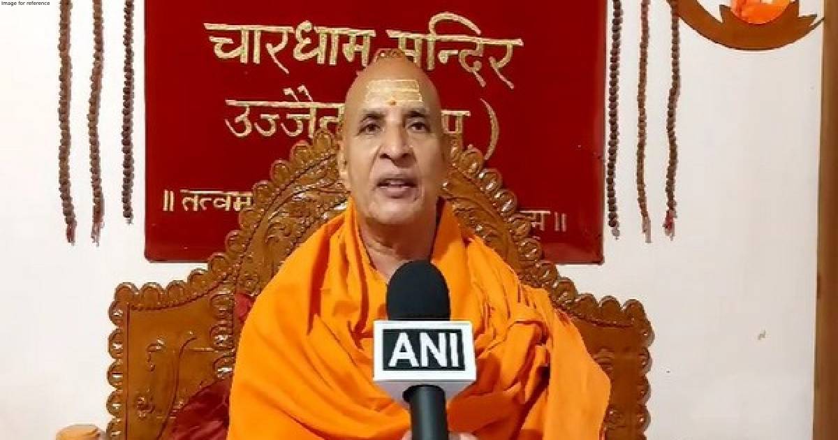 “Whoever’s bitten by mosquito carrying dengue virus, dies”: Ujjain seer fumes over Udhayanidhi’s Sanatan rant